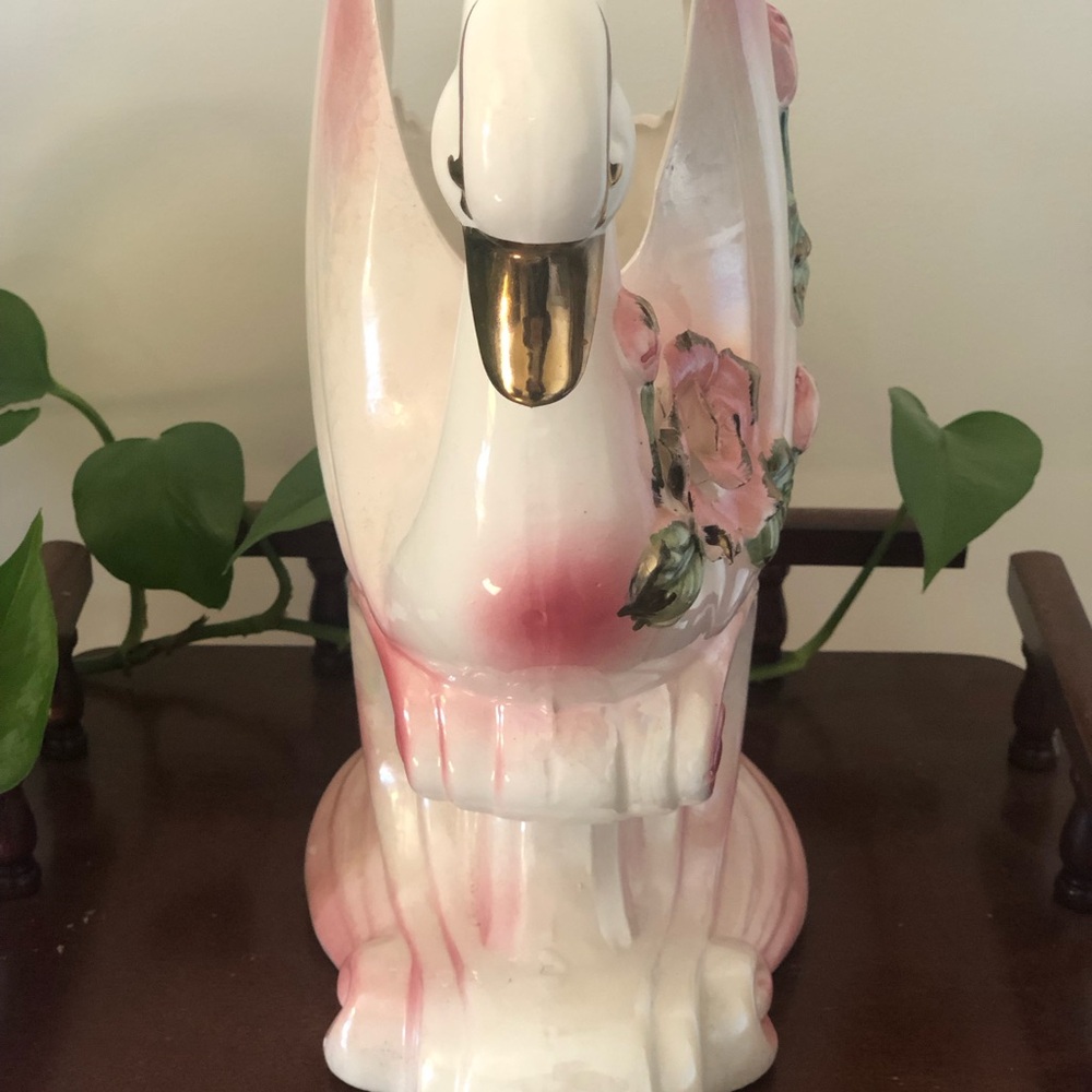 Vintage Pink and Cream Swan Vase - Picture 4 of 9